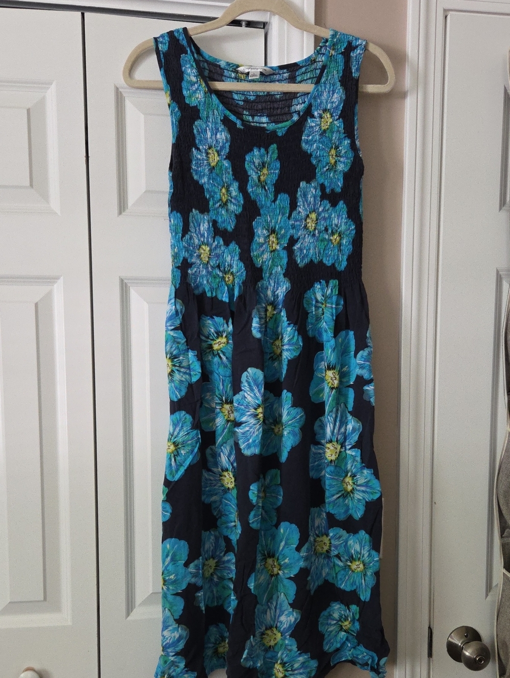 Women's Blue Floral Midi Dress - Sleeveless Summer Style